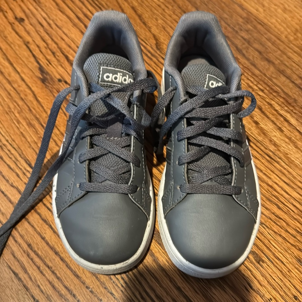 Adidas Grey on grey court low